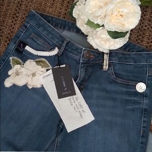 SAMPLE of Custom design A.GARDE🧬™️